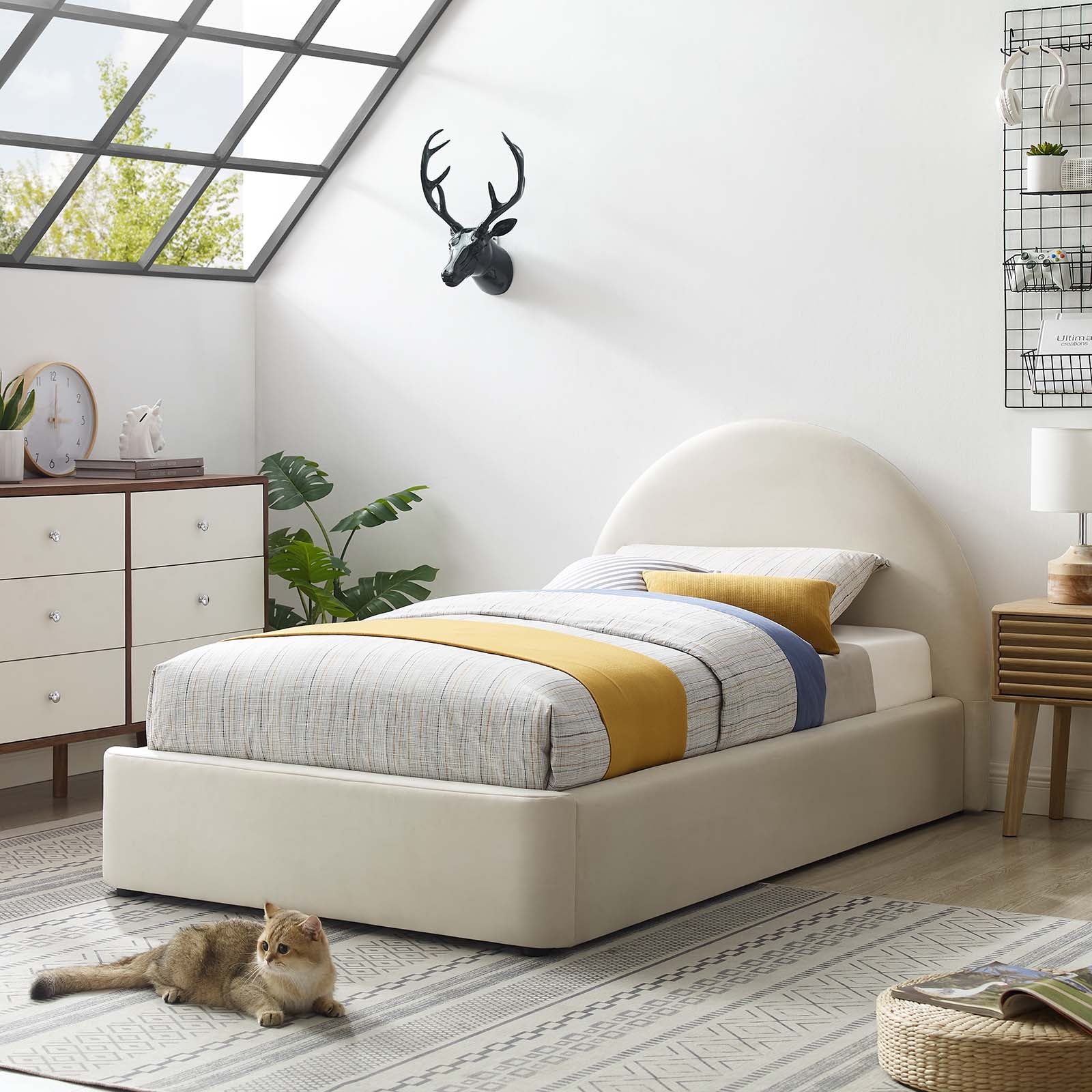 Round Platform Bed